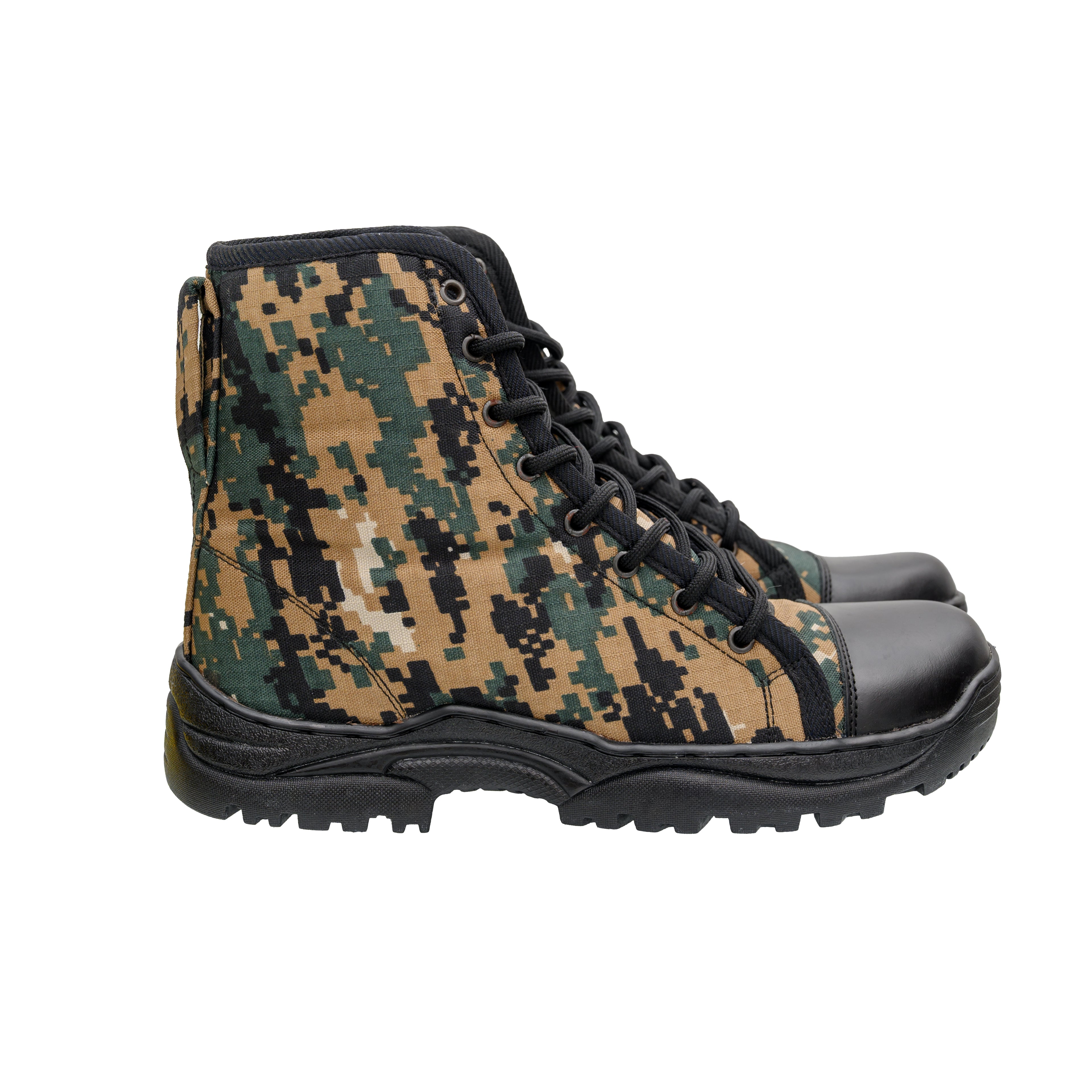 Combi Saras Jungle Shoes