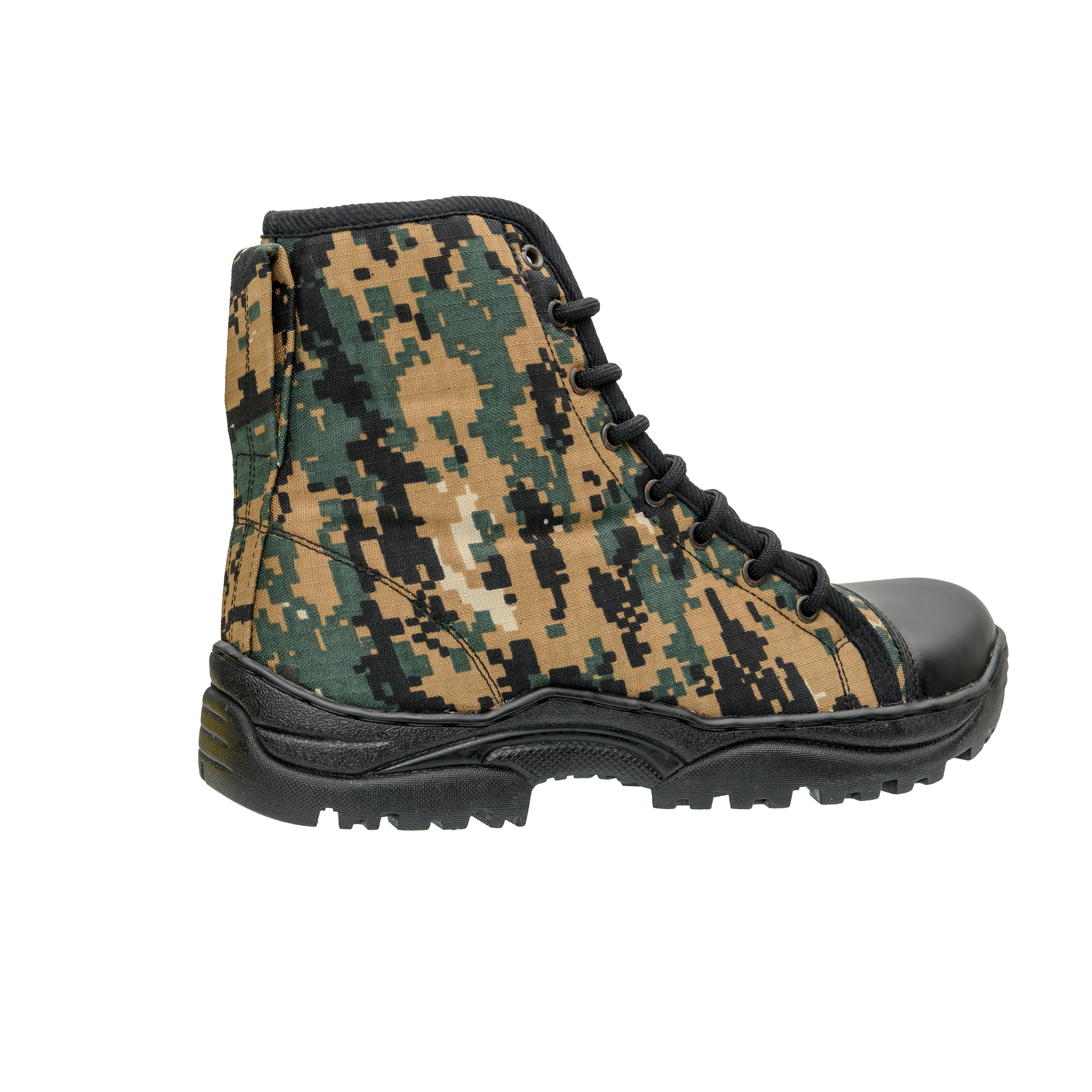 Combi Saras Jungle Shoes